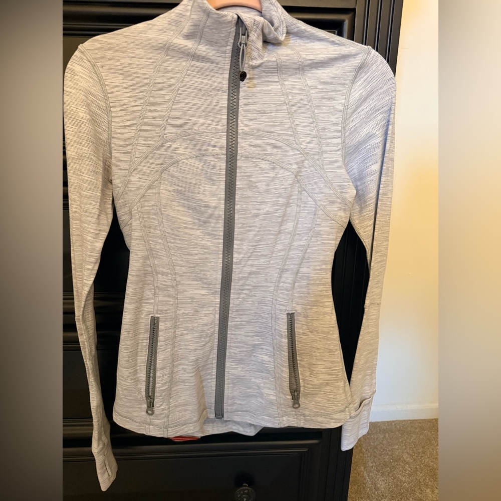 Women's Lululemon Gray Heathered Zip-Up Jacket